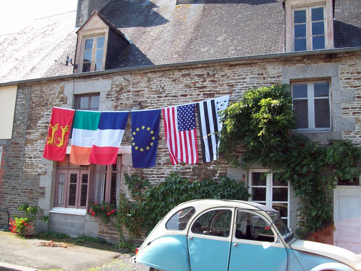 LightofFrance Feature Articles