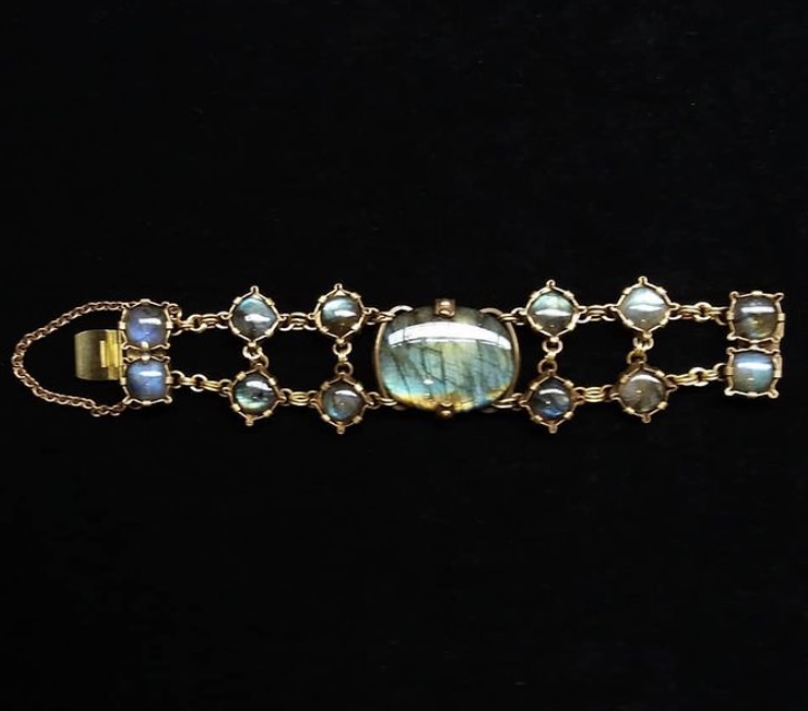 Bijoux d'Avray FAIT DIVERS Paris